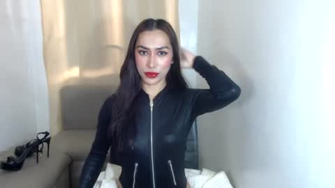 Snapshot of missangelxxx chatting on June 17, 8:39 am missangelxxx online show from June 17, 8:39 am