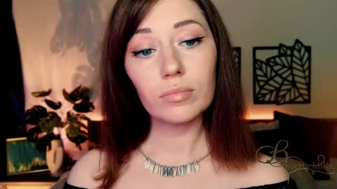 Snapshot of missbeverlymills chatting on December 15, 2:37 pm The divine Beverly online show from December 15, 2:37 pm