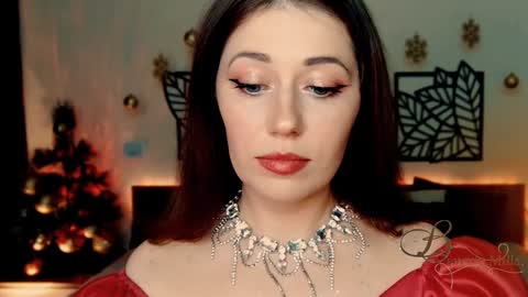 Snapshot of missbeverlymills chatting on December 25, 11:22 am The divine Beverly online show from December 25, 11:22 am