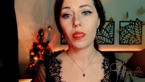 Snapshot of missbeverlymills chatting on January 2, 4:13 pm The divine Beverly online show from January 2, 4:13 pm