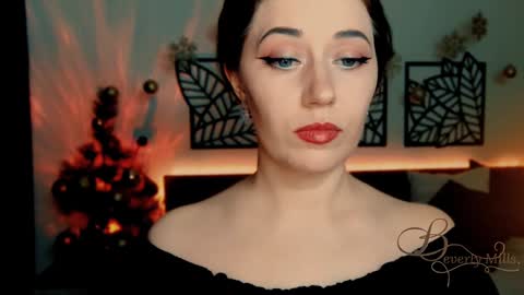 Snapshot of missbeverlymills chatting on January 6, 5:49 pm The divine Beverly online show from January 6, 5:49 pm