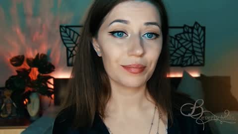 Snapshot of missbeverlymills chatting on January 17, 10:45 pm The divine Beverly online show from January 17, 10:45 pm