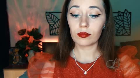 Snapshot of missbeverlymills chatting on January 18, 10:28 pm The divine Beverly online show from January 18, 10:28 pm