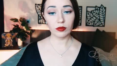 Snapshot of missbeverlymills chatting on February 21, 10:50 am The divine Beverly online show from February 21, 10:50 am