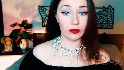 Snapshot of missbeverlymills chatting on March 1, 10:55 am The divine Beverly online show from March 1, 10:55 am