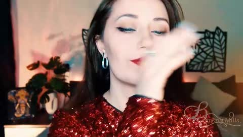 Snapshot of missbeverlymills chatting on March 2, 6:19 pm The divine Beverly online show from March 2, 6:19 pm