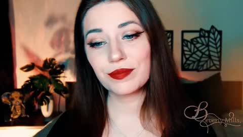 Snapshot of missbeverlymills chatting on March 6, 2:40 pm The divine Beverly online show from March 6, 2:40 pm