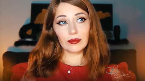 Snapshot of missbeverlymills chatting on September 19, 8:09 pm The divine Beverly online show from September 19, 8:09 pm