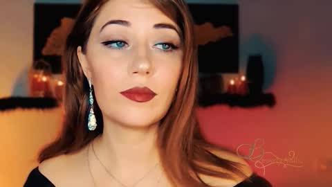 Snapshot of missbeverlymills chatting on November 2, 2:25 am The divine Beverly online show from November 2, 2:25 am