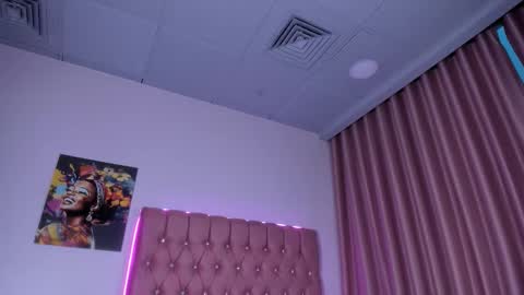 Elise online show from November 15, 9:11 pm