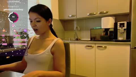 Snapshot of missbya chatting on May 7, 5:24 am missbya online show from May 7, 5:24 am