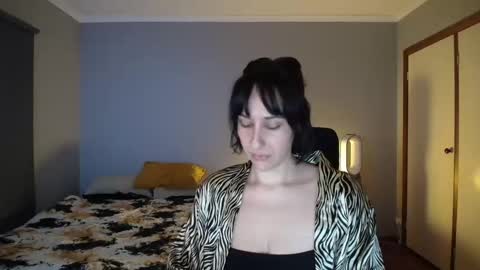 Snapshot of misscarmilla444 chatting on September 22, 1:07 am MissCarmilla444 online show from September 22, 1:07 am