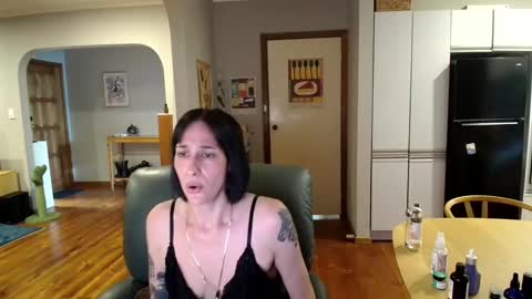 Snapshot of misscarmilla444 chatting on February 26, 5:39 am MissCarmilla444 online show from February 26, 5:39 am