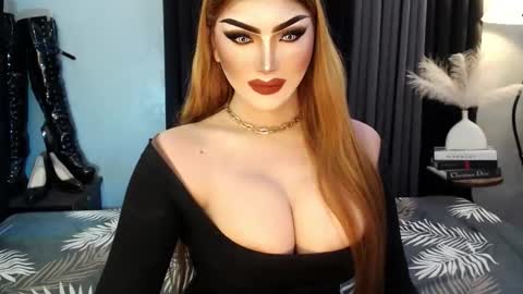 Snapshot of misschannel4sub chatting on November 13, 3:55 pm PRIESTESS CHANNEL online show from November 13, 3:55 pm