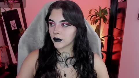 Missy Charlottte.  Hey remember to give me a thumbs up ty online show from April 4, 2:10 am