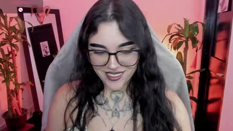 Missy Charlottte.  Hey remember to give me a thumbs up ty online show from April 9, 6:19 am