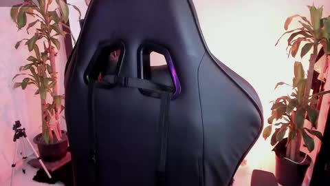 Missy Charlottte.  Hey remember to give me a thumbs up ty online show from April 22, 3:09 am