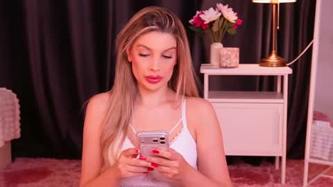 Snapshot of missclairee chatting on August 2, 7:34 pm Claire online show from August 2, 7:34 pm
