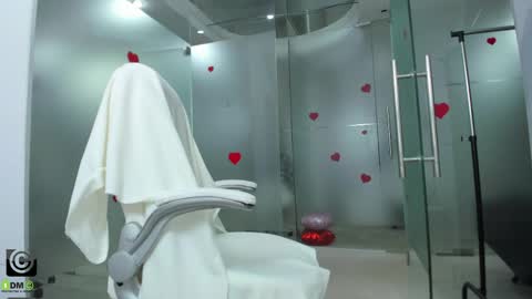 Miss Domina online show from April 1, 2:56 am