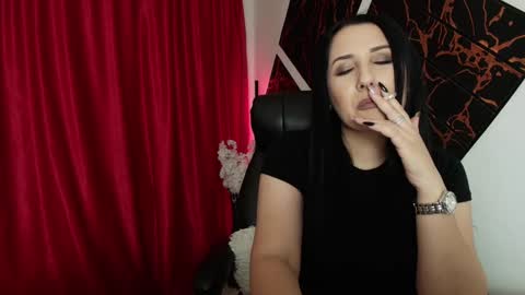 Snapshot of missdyaa chatting on December 4, 3:37 am Miss online show from December 4, 3:37 am