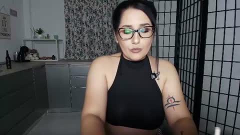 Snapshot of missdyaa chatting on June 18, 9:41 pm Miss online show from June 18, 9:41 pm