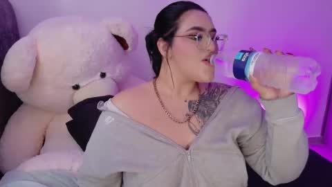 Snapshot of missevans_ chatting on June 30, 9:38 pm missevans_ online show from June 30, 9:38 pm