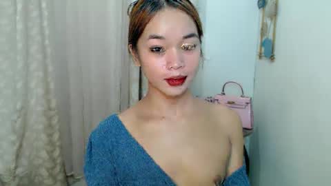 missfantasia online show from April 16, 6:14 am