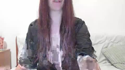Snapshot of missgreen21 chatting on April 25, 2:14 am missgreen21 online show from April 25, 2:14 am