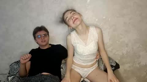 Ashley and Alex online show from December 1, 9:36 am