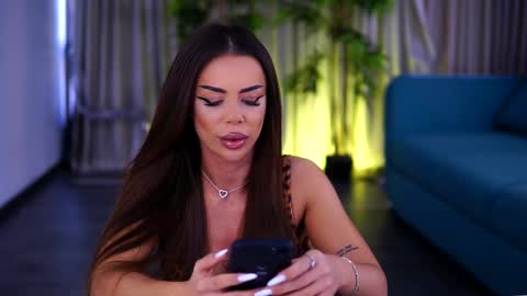 Snapshot of misskiarra chatting on March 8, 5:17 am misskiarra online show from March 8, 5:17 am