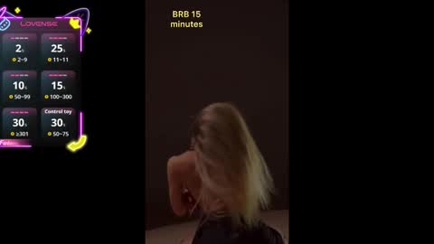 misskristel online show from November 10, 7:18 am