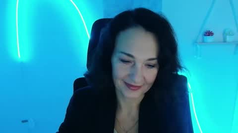 Christina online show from October 19, 5:19 am