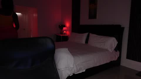 Miss K online show from March 25, 12:33 pm