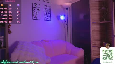 Snapshot of misslana21 chatting on May 19, 10:16 pm MissLana21 online show from May 19, 10:16 pm