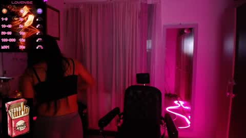 Snapshot of misslana_wn chatting on October 20, 4:13 am LanaLul online show from October 20, 4:13 am
