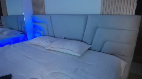 Miss Loise online show from April 9, 3:39 am