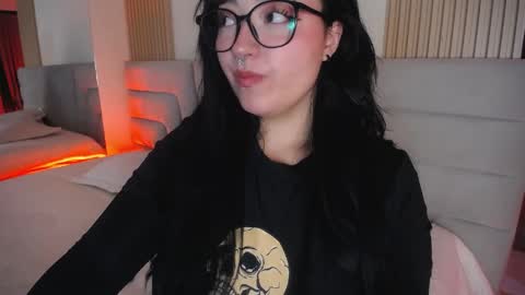 Snapshot of missloise chatting on April 28, 7:35 am Miss Loise online show from April 28, 7:35 am
