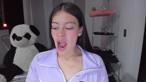 Snapshot of missloren333 chatting on March 11, 9:24 am missloren333 online show from March 11, 9:24 am