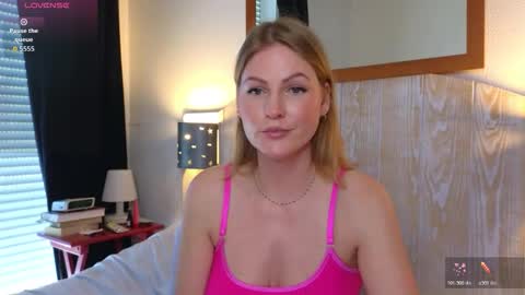 Misslucci online show from February 26, 2:38 pm