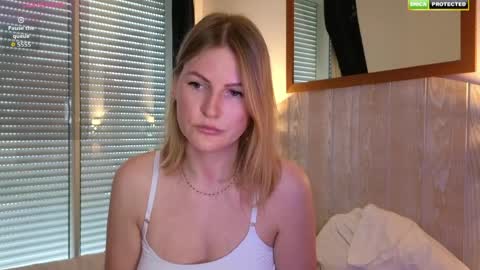 Snapshot of misslucci chatting on April 22, 8:39 am Misslucci online show from April 22, 8:39 am