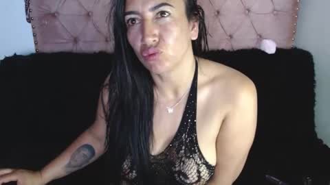 Snapshot of misslucyy1 chatting on June 3, 9:53 pm luccy online show from June 3, 9:53 pm