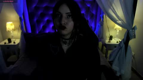 i am lyn online show from April 17, 4:37 am