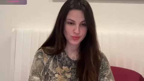 Snapshot of missmadsxx chatting on June 3, 4:01 pm MADS online show from June 3, 4:01 pm