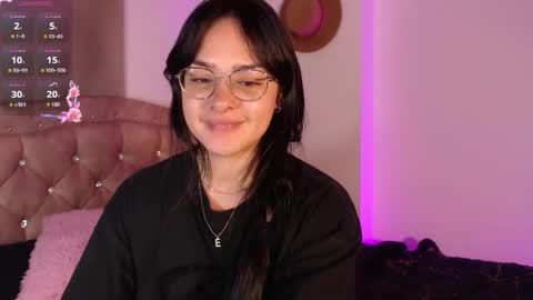 Snapshot of missmariana_ chatting on May 16, 12:18 am missmariana_ online show from May 16, 12:18 am