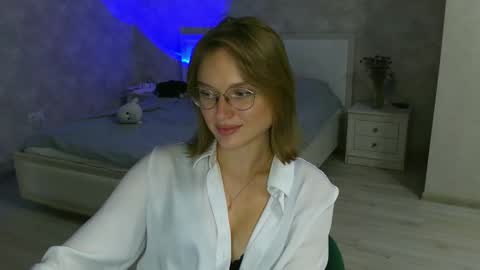 OneGoddess online show from October 20, 6:41 pm