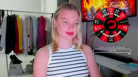 OneGoddess online show from May 31, 6:53 pm