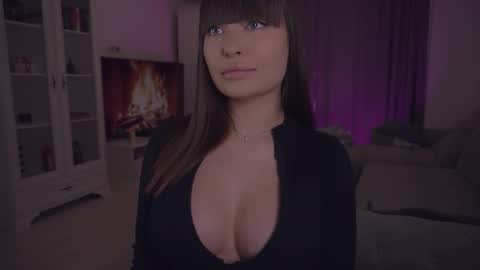 LUXXANDRA online show from February 17, 8:55 am