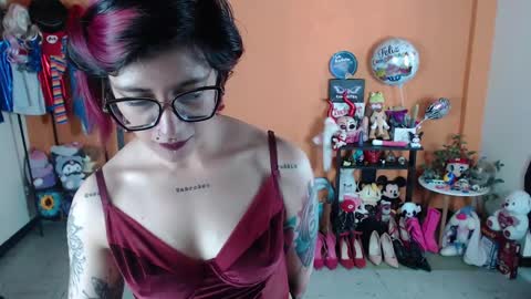 Snapshot of missmia2 chatting on December 29, 4:19 pm Miss Mia online show from December 29, 4:19 pm