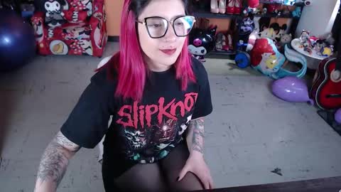 Snapshot of missmia2 chatting on October 6, 2:14 pm Miss Mia online show from October 6, 2:14 pm