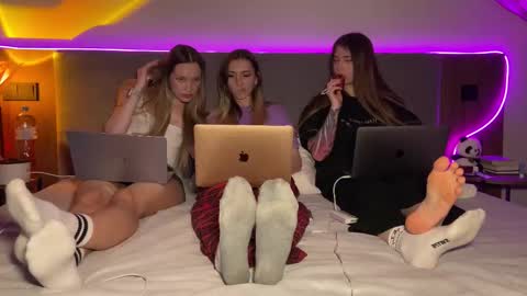 Snapshot of missmiroslava chatting on February 7, 3:16 pm missmiroslava online show from February 7, 3:16 pm